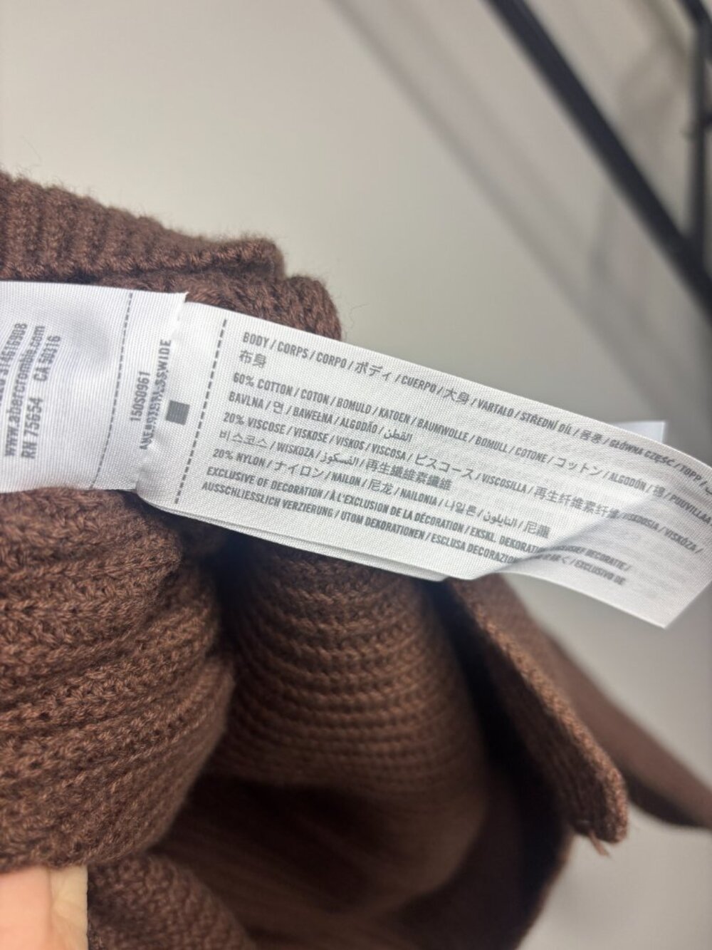 NWT Abercrombie Cardigan Brown 3-Button Knit Size M Women's Lightweight Spring - Picture 7 of 7